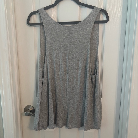 Gray Graphic Sleeveless Tank Top - Beach Mode On - Size: Large - Picture 4 of 4